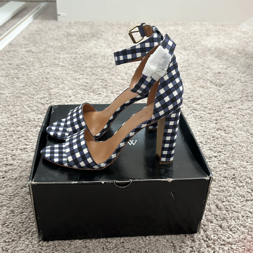 NIB JCrew Factory Navy Gingham Sandals Sz 7.5 - Picture 3 of 6